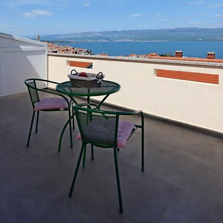Apartments And Rooms With Parking Space Vrbnik, Krk - 5299 외부 사진