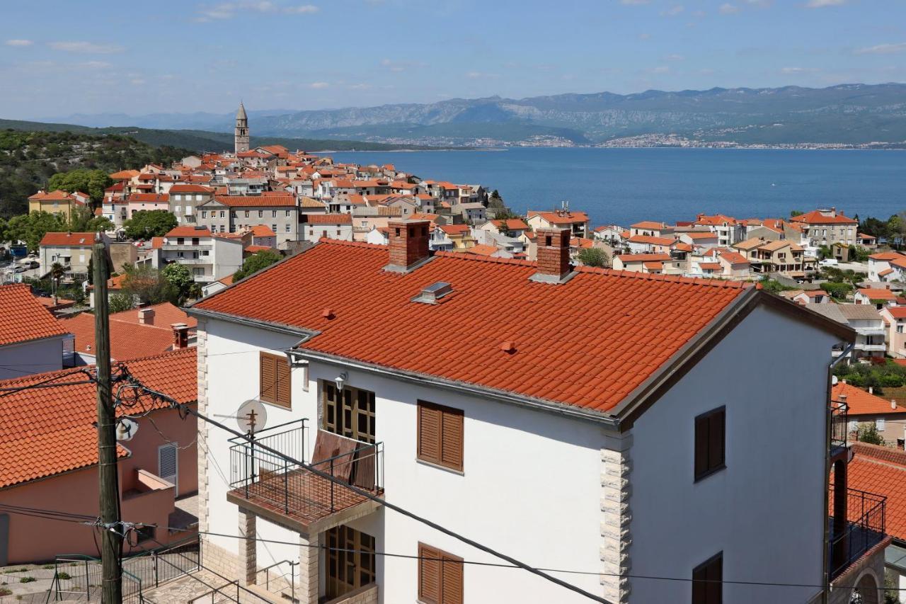 Apartments And Rooms With Parking Space Vrbnik, Krk - 5299 외부 사진