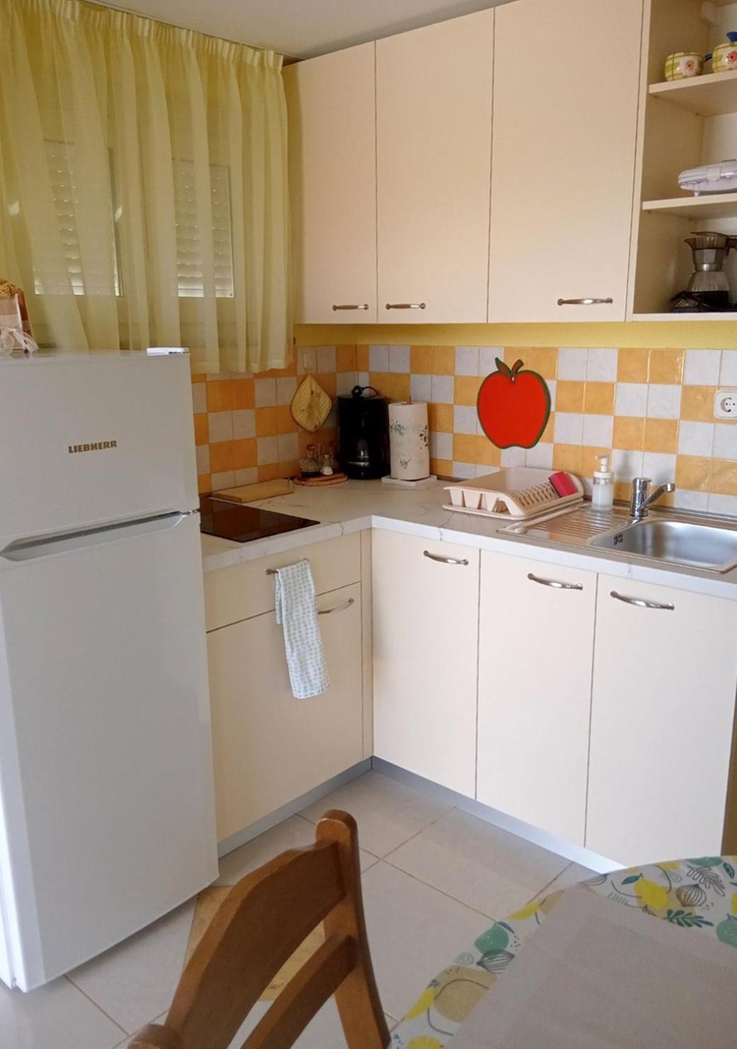 Apartments And Rooms With Parking Space Vrbnik, Krk - 5299 외부 사진